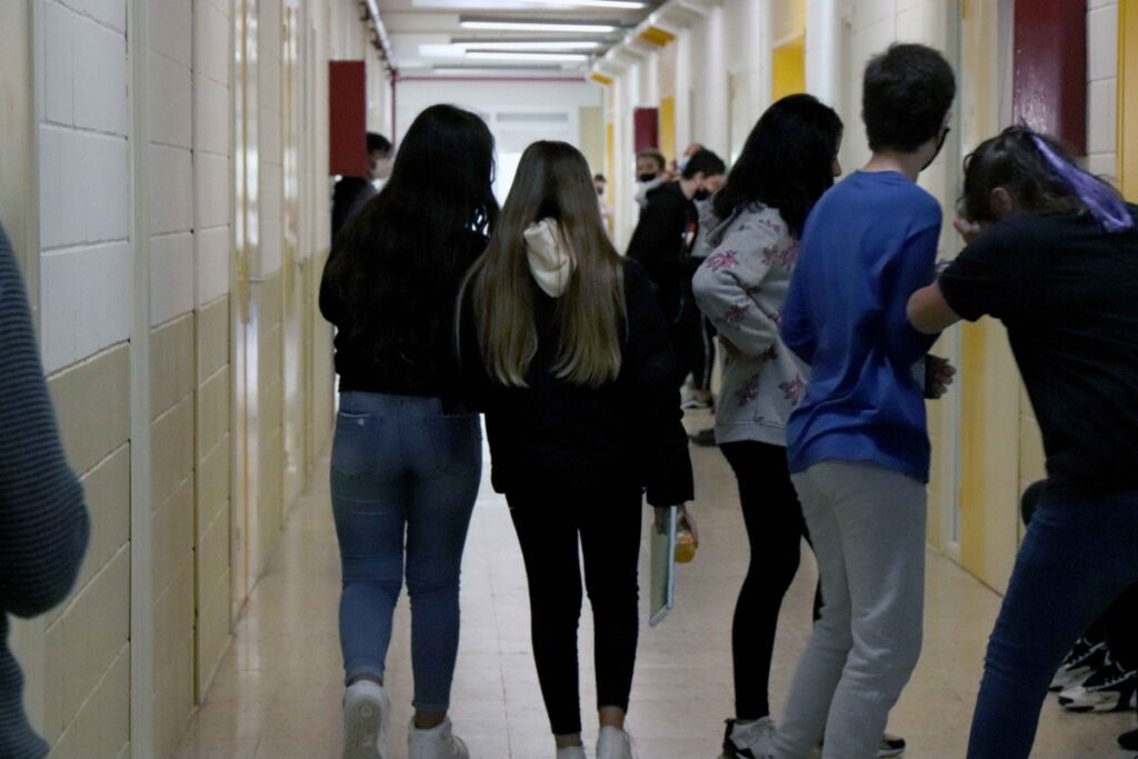 OpinióLa política educativa darrere dels canvis de batxillerat a Catalunya: educar per a la democràcia o per al mercat?